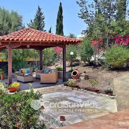 Villa Large Pool Garden, Billiard, Peaceful Area, Near To The Sea, Coral Bay Paphos Pégeia