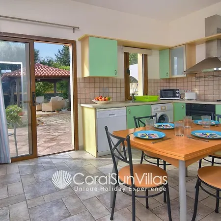 Вилла Large Pool Garden, Billiard, Peaceful Area, Near To The Sea, Coral Bay Paphos Пейя