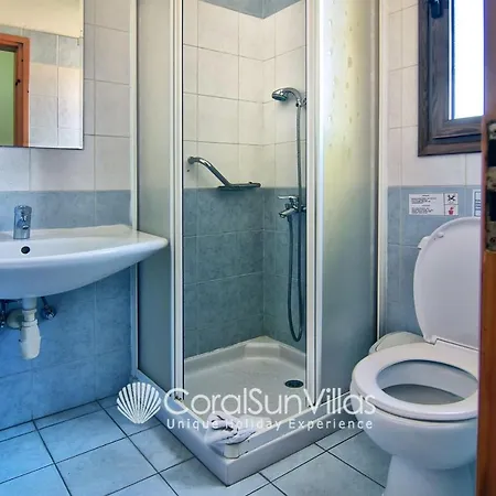 Вилла Large Pool Garden, Billiard, Peaceful Area, Near To The Sea, Coral Bay Paphos