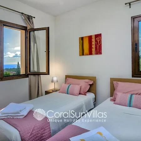 Large Pool Garden, Billiard, Peaceful Area, Near To The Sea, Coral Bay Paphos * Пейя