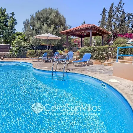 Villa Large Pool Garden, Billiard, Peaceful Area, Near To The Sea, Coral Bay Paphos Pégeia