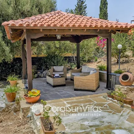 Вилла Large Pool Garden, Billiard, Peaceful Area, Near To The Sea, Coral Bay Paphos *