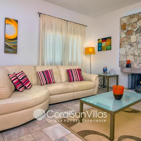 Large Pool Garden, Billiard, Peaceful Area, Near To The Sea, Coral Bay Paphos Villa Pégeia