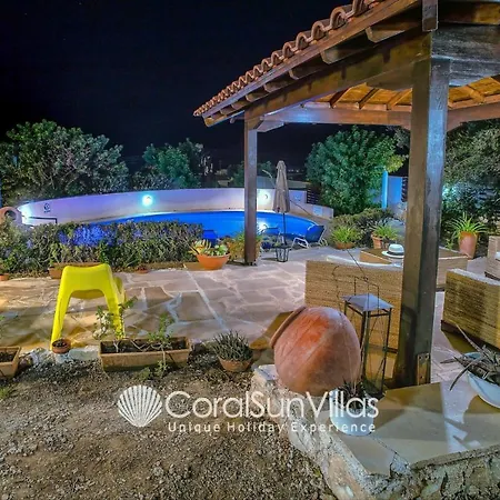 Villa Large Pool Garden, Billiard, Peaceful Area, Near To The Sea, Coral Bay Paphos *