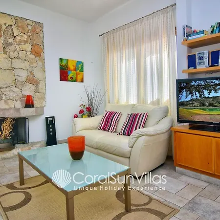 Large Pool Garden, Billiard, Peaceful Area, Near To The Sea, Coral Bay Paphos Villa *