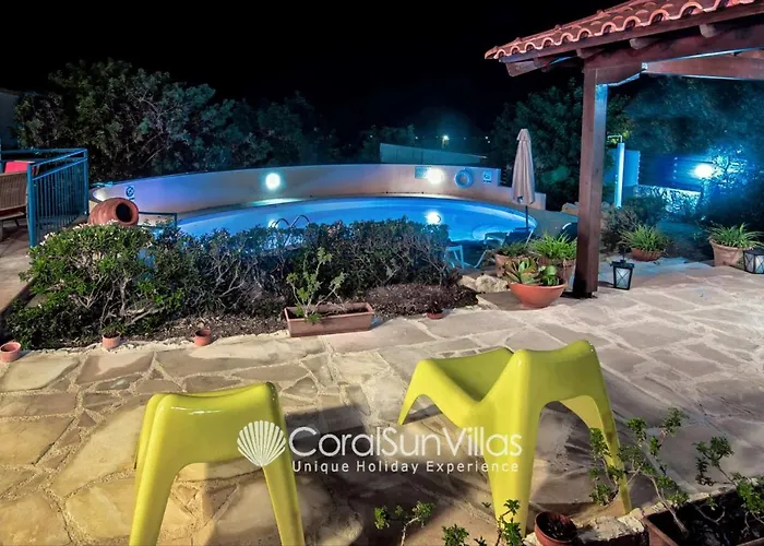 Large Pool Garden, Billiard, Peaceful Area, Near To The Sea, Coral Bay Paphos Vila