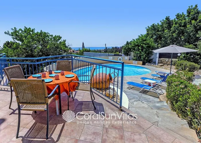 Large Pool Garden, Billiard, Peaceful Area, Near To The Sea, Coral Bay Paphos Vila Pegeia