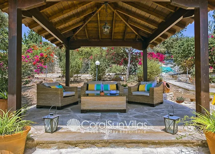 Large Pool Garden, Billiard, Peaceful Area, Near To The Sea, Coral Bay Paphos Villa *