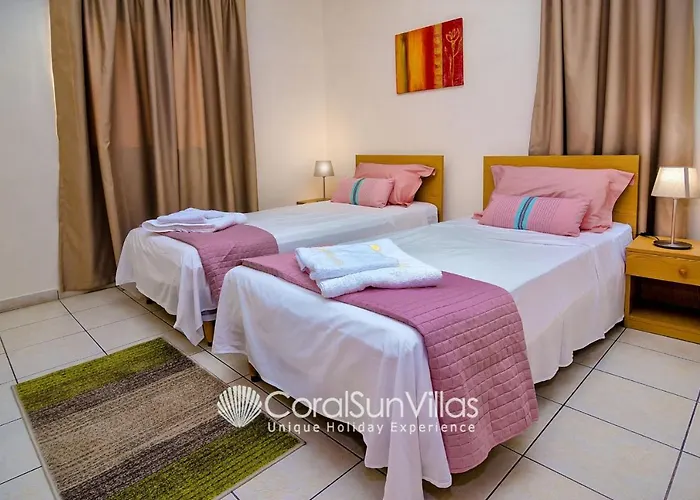 Vila Large Pool Garden, Billiard, Peaceful Area, Near To The Sea, Coral Bay Paphos