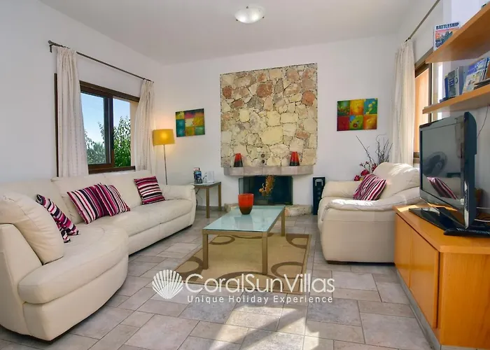 Large Pool Garden, Billiard, Peaceful Area, Near To The Sea, Coral Bay Paphos *