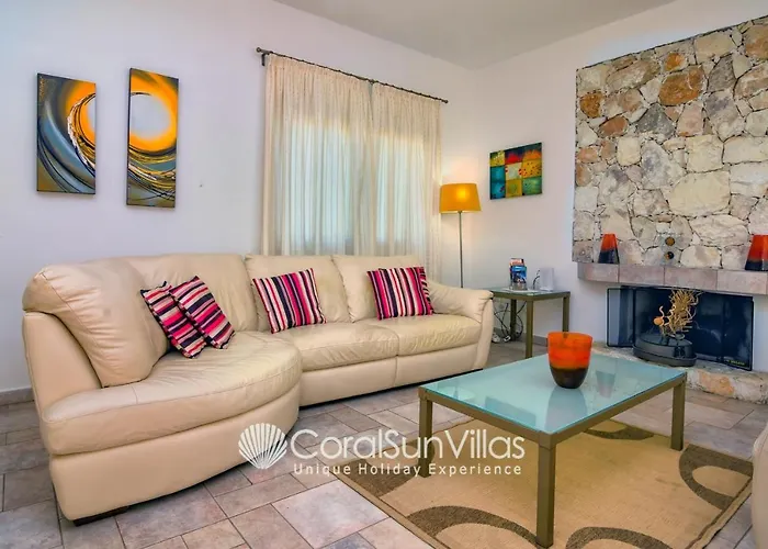 Large Pool Garden, Billiard, Peaceful Area, Near To The Sea, Coral Bay Paphos Villa Peyia