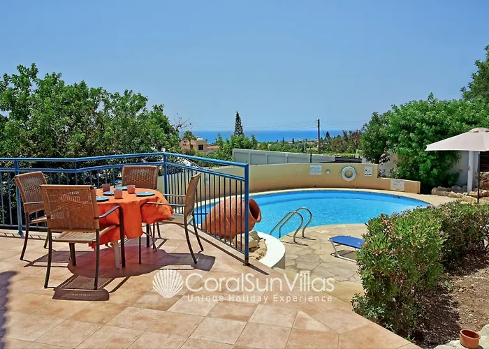 Villa Large Pool Garden, Billiard, Peaceful Area, Near To The Sea, Coral Bay Paphos *
